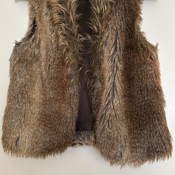 Express Faux Fur Vest in Brown - Picture 4 of 10